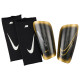 Nike Επικαλαμίδες ποδοσφαίρου Mercurial Lite Shin Guards Nike Επικαλαμίδες ποδοσφαίρου Mercurial Lite Shin Guards